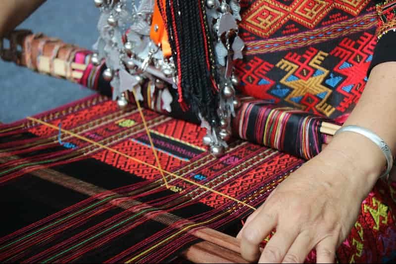 بافت جاجیم توسط عشایر ایرانی - تفاوت های اصلی گلیم با جاجیم - جاجیم در ایران