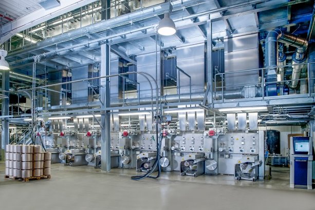استفاده از نخ بی سی اف در تولید فرش های ارزان قیمت ماشینی - کارخانه فرش گوزل کاشان 